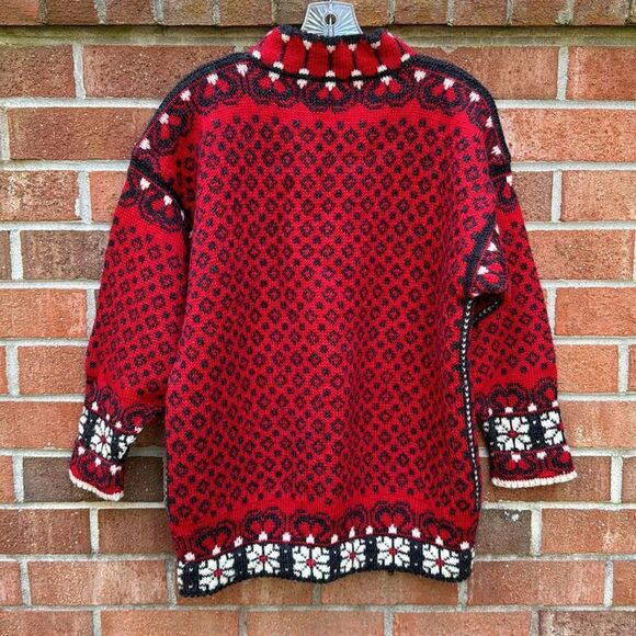 DALE of NORWAY Sweater Luxury Wool Nordic Ski Pewter Clasp Sz Small - Picture 3 of 13